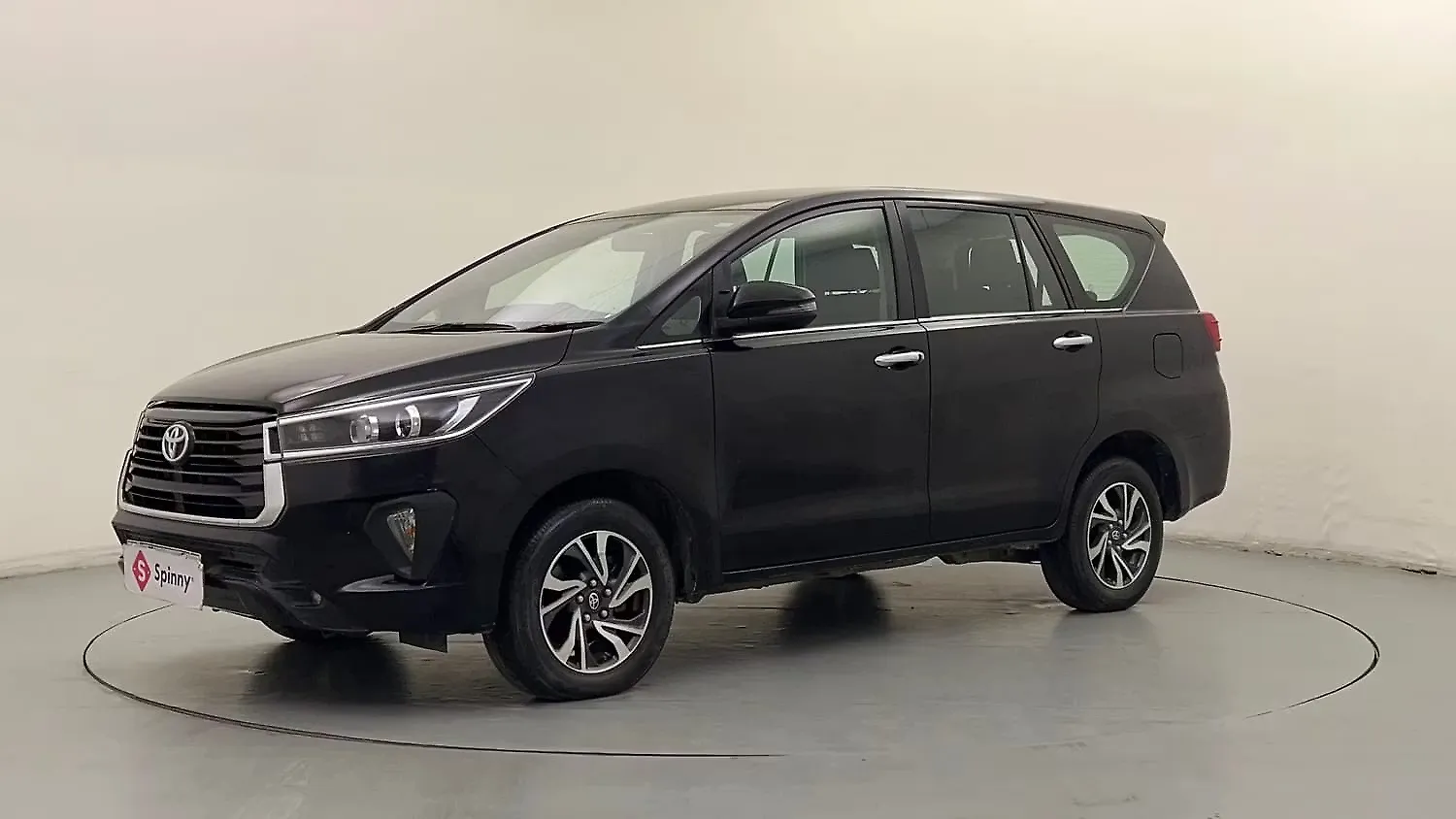 2022 Toyota Innova Crysta VX 2.4 8 STR 1