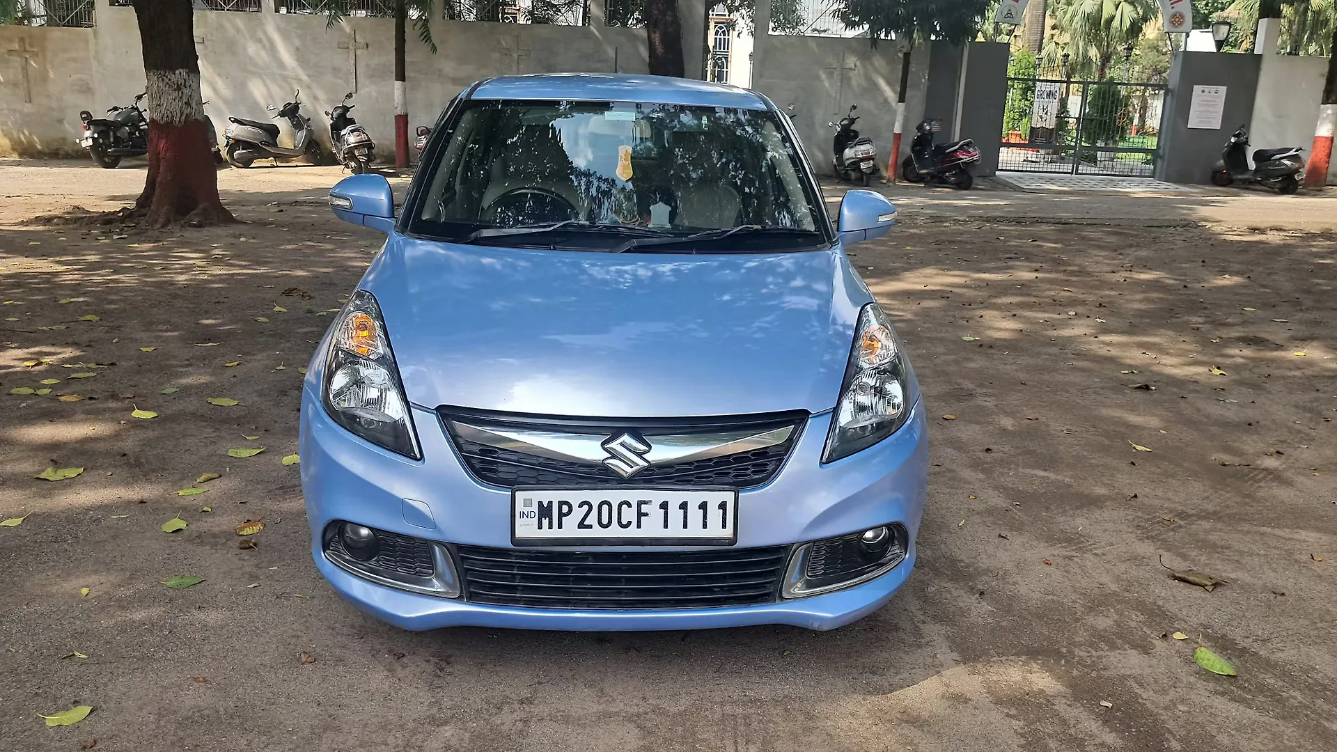 2015 मारुति सुज़ुकी स्विफ़्ट डिज़ायर वीडीआई 1
