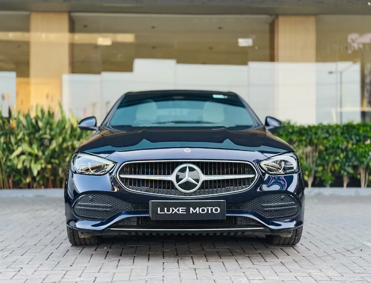2023 Mercedes-Benz C-Class C 220d 1