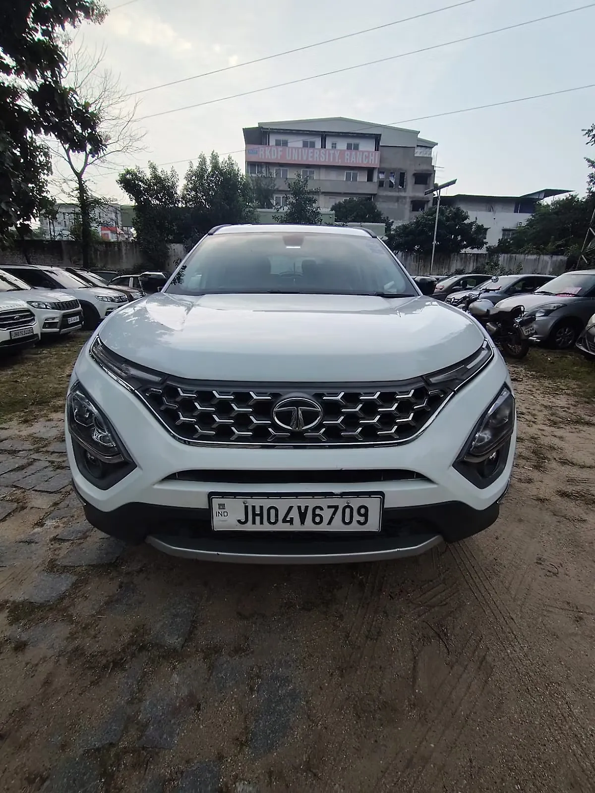 2021 Tata Safari XZA Plus 1