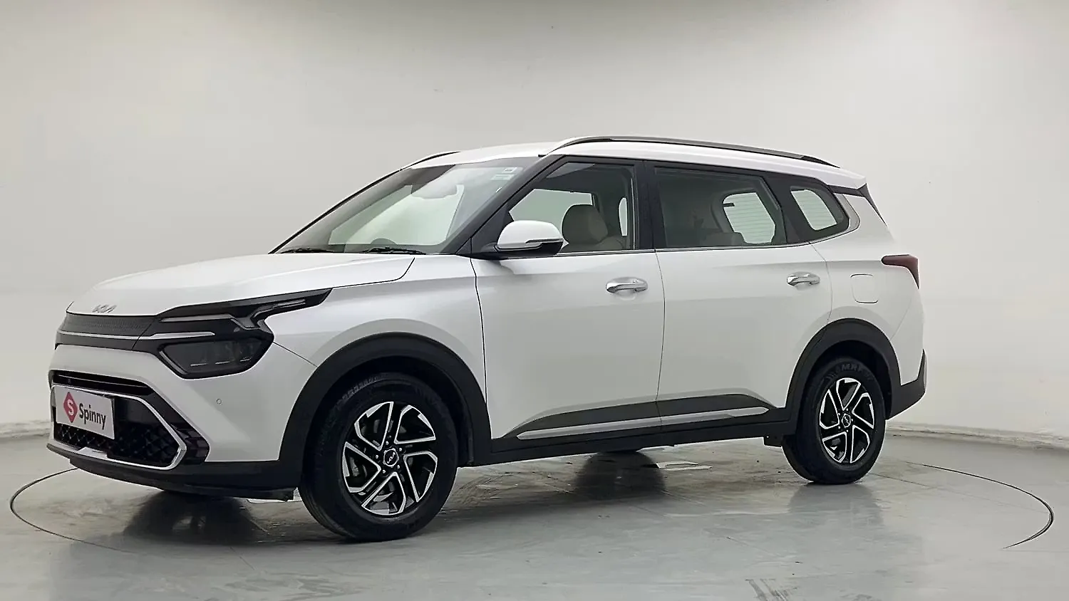 2023 Kia Carens Luxury Plus 1.5 Diesel AT 7 STR [2023-2024] 1