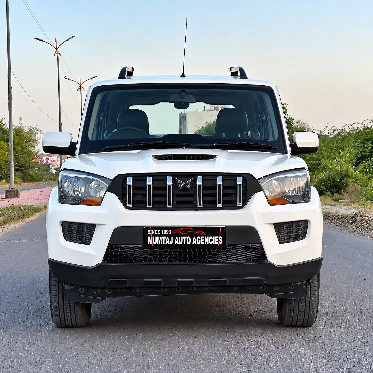 2017 Mahindra Scorpio S4 Plus 1.99 Intelli-Hybrid 1