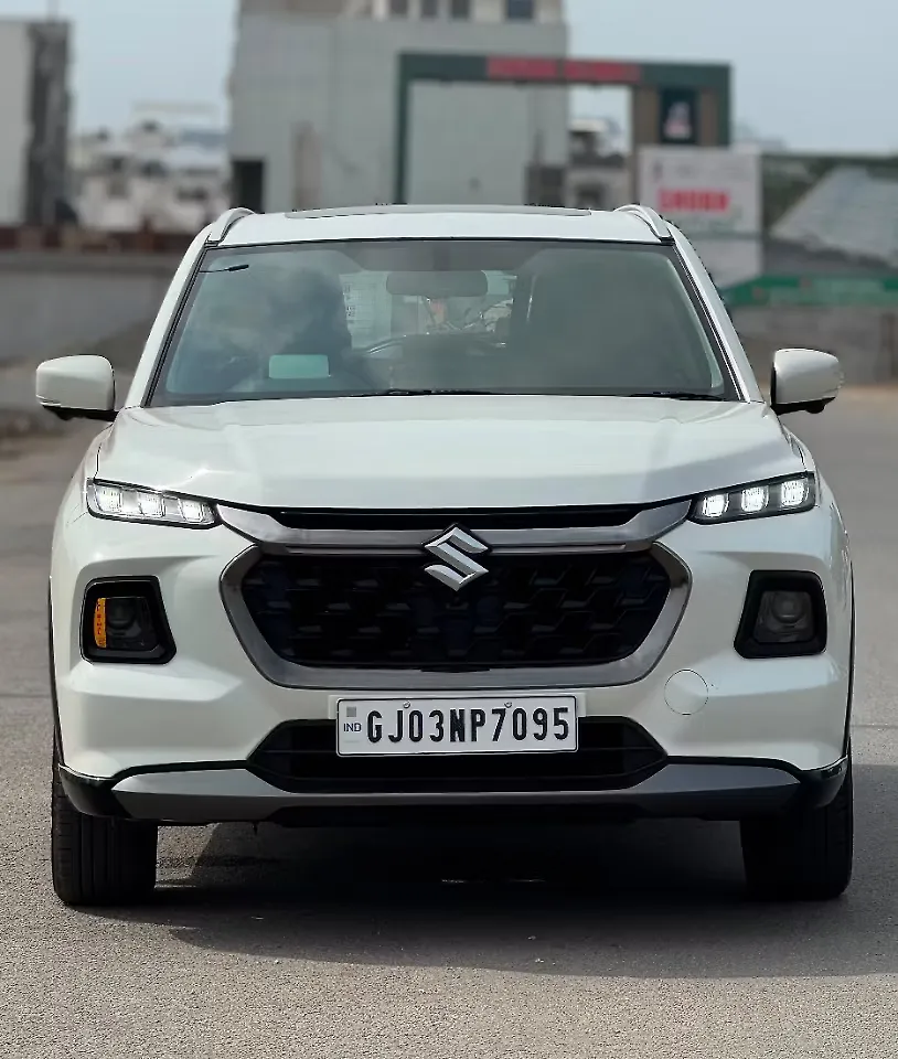 2024 मारुति सुज़ुकी ग्रैंड विटारा Alpha Plus 2WD Hybrid (Electric + Petrol) 1.5L Automatic (e-CVT) 1