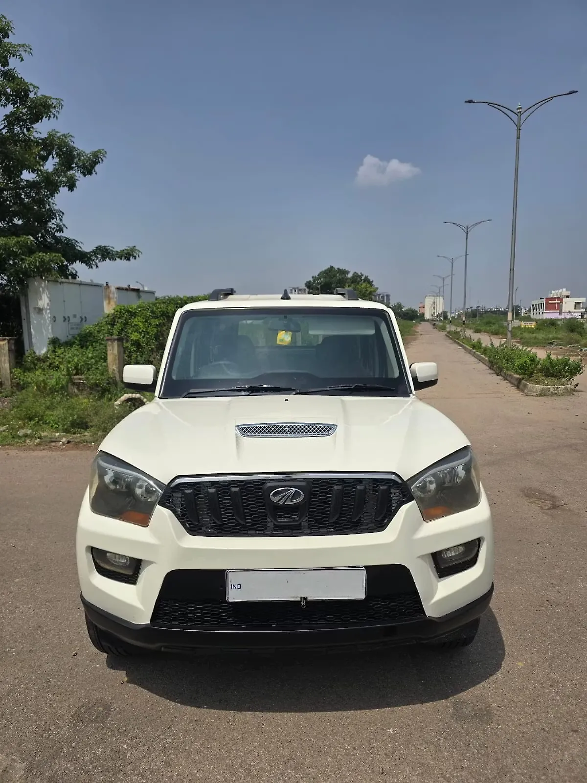 2015 Mahindra Scorpio S2 1