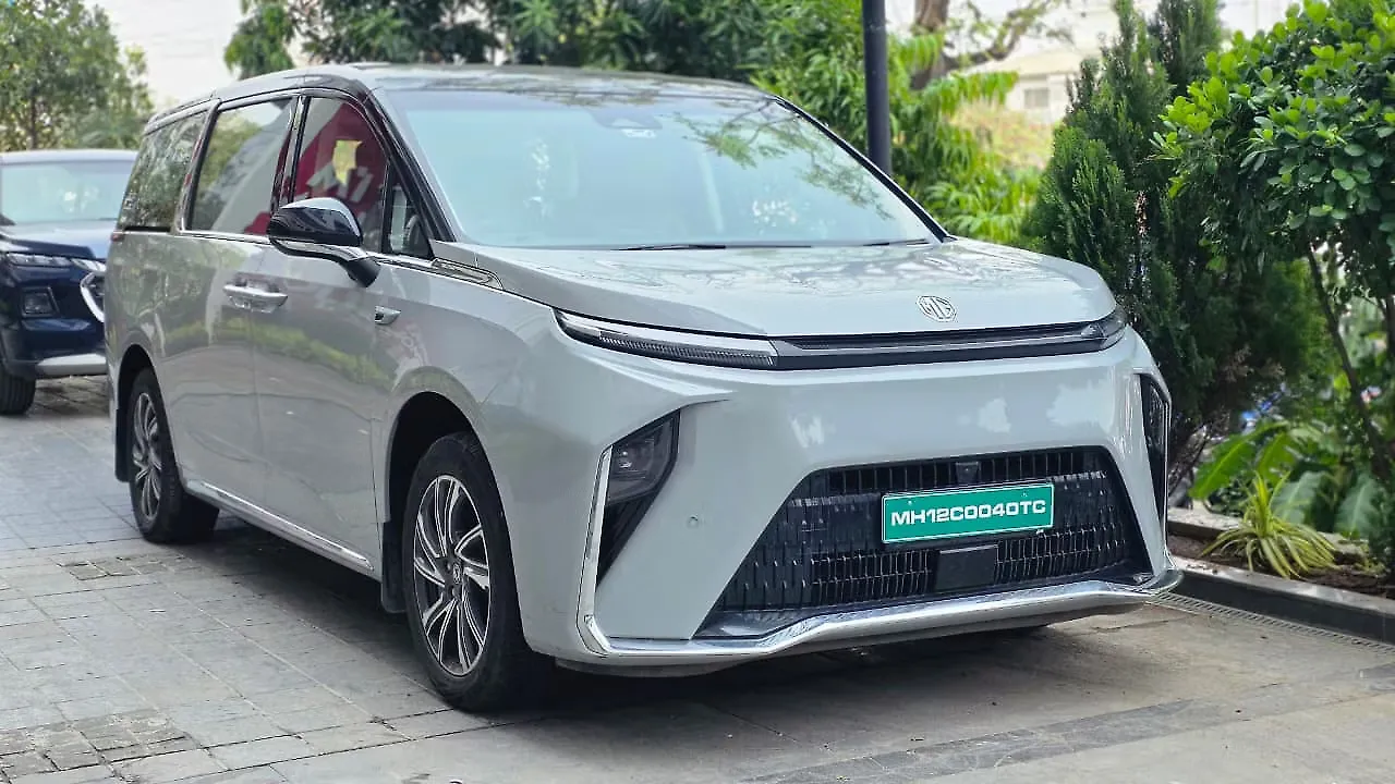 2025 MG M9 EV Presidential Limo 90.0 kWh 1
