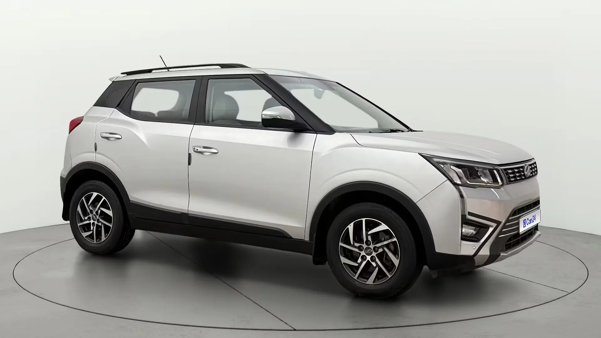 2022 Mahindra XUV300 W8 (O) 1.5 Diesel [2020] 1