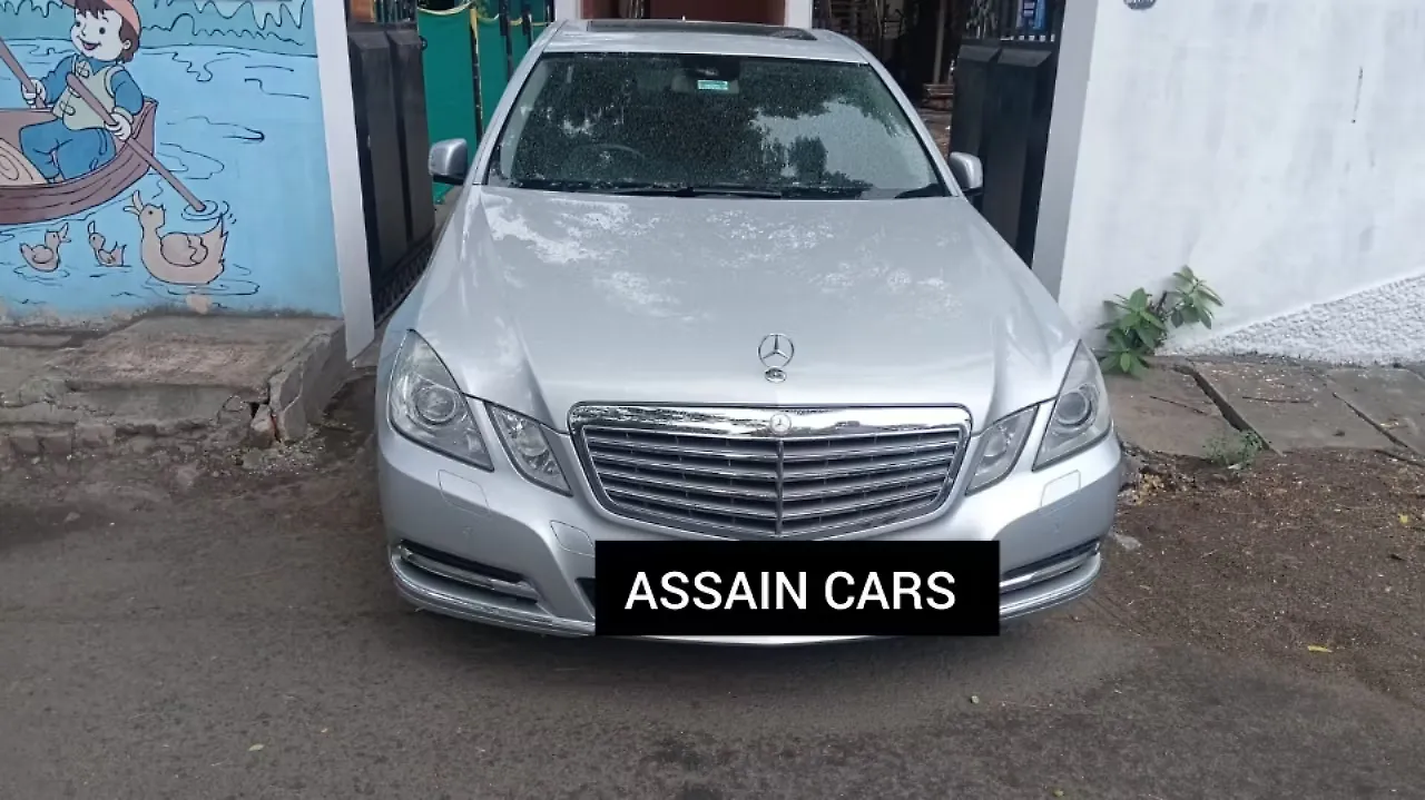 2011 Mercedes-Benz E-Class E220 CDI Blue Efficiency 1