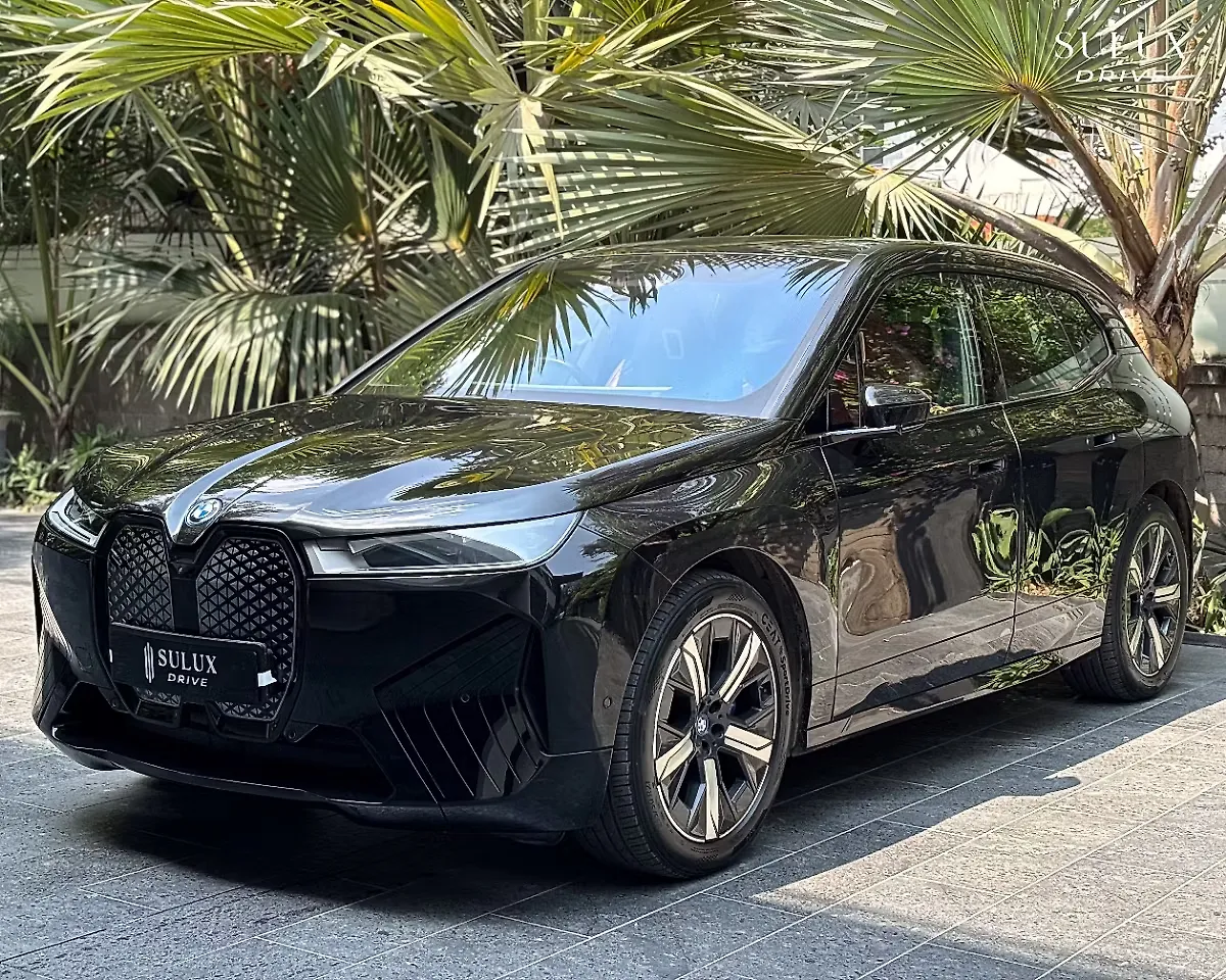 2023 BMW iX xDrive 40 1