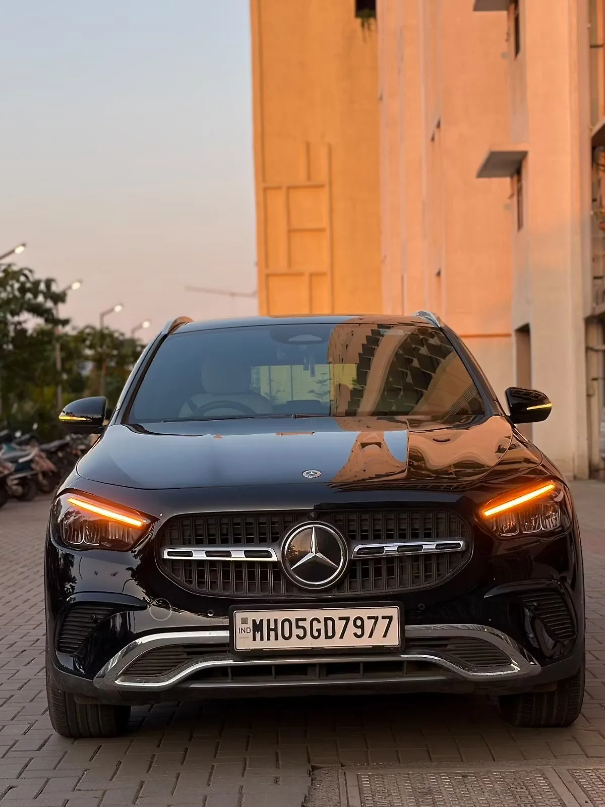2025 Mercedes-Benz GLA 200 1