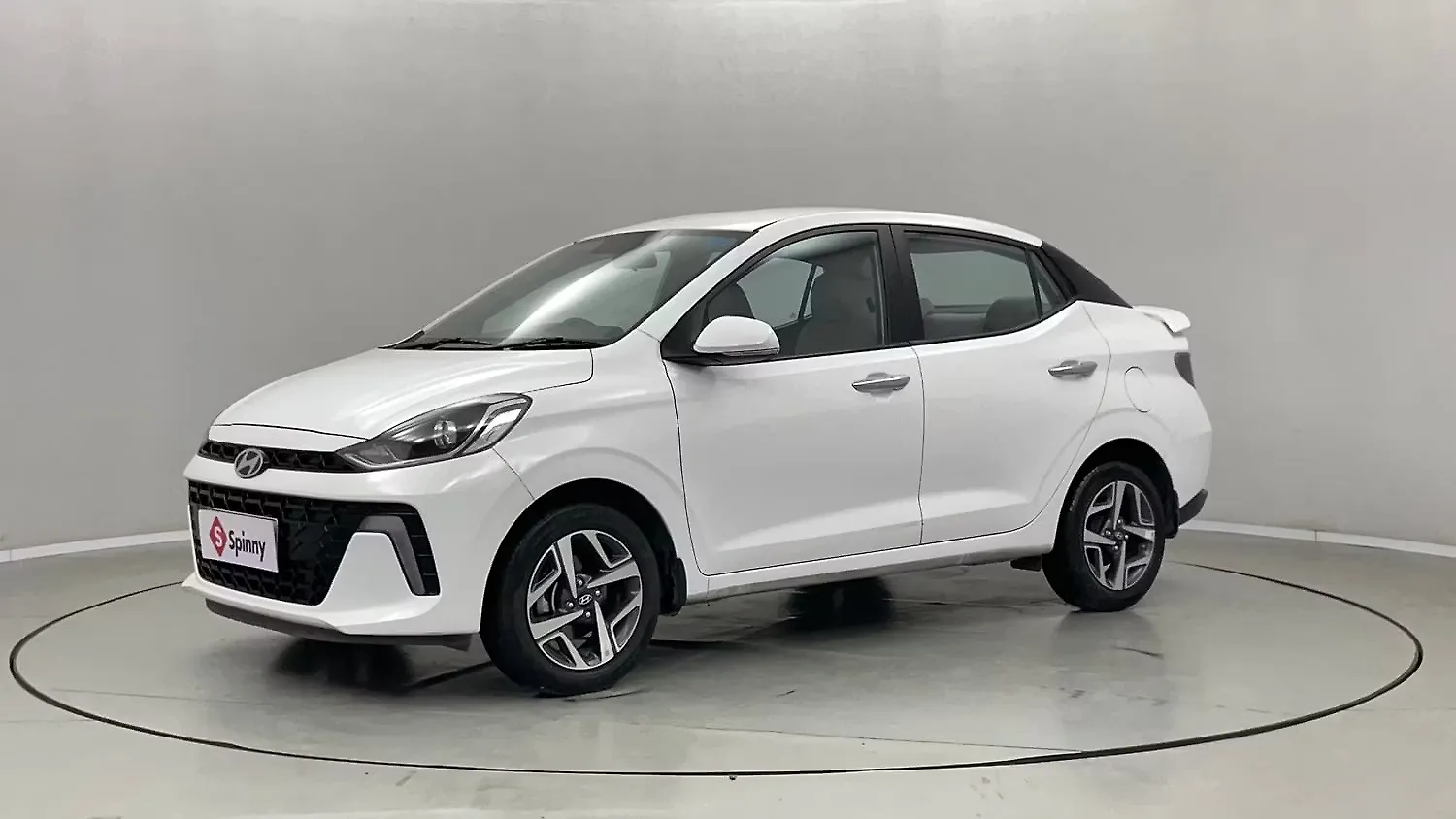 2023 Hyundai Aura SX Plus Petrol Automatic 1