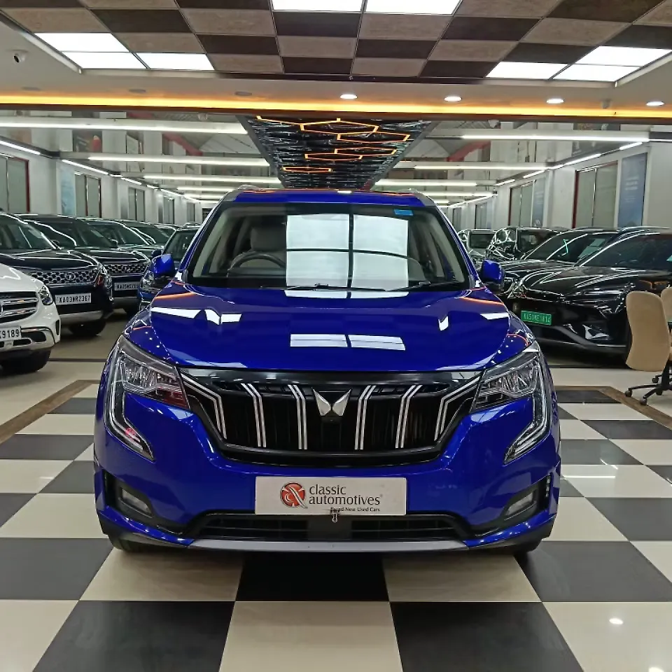2023 Mahindra XUV700 AX 7 Luxury Pack Petrol AT 7 STR [2023-2024] 1