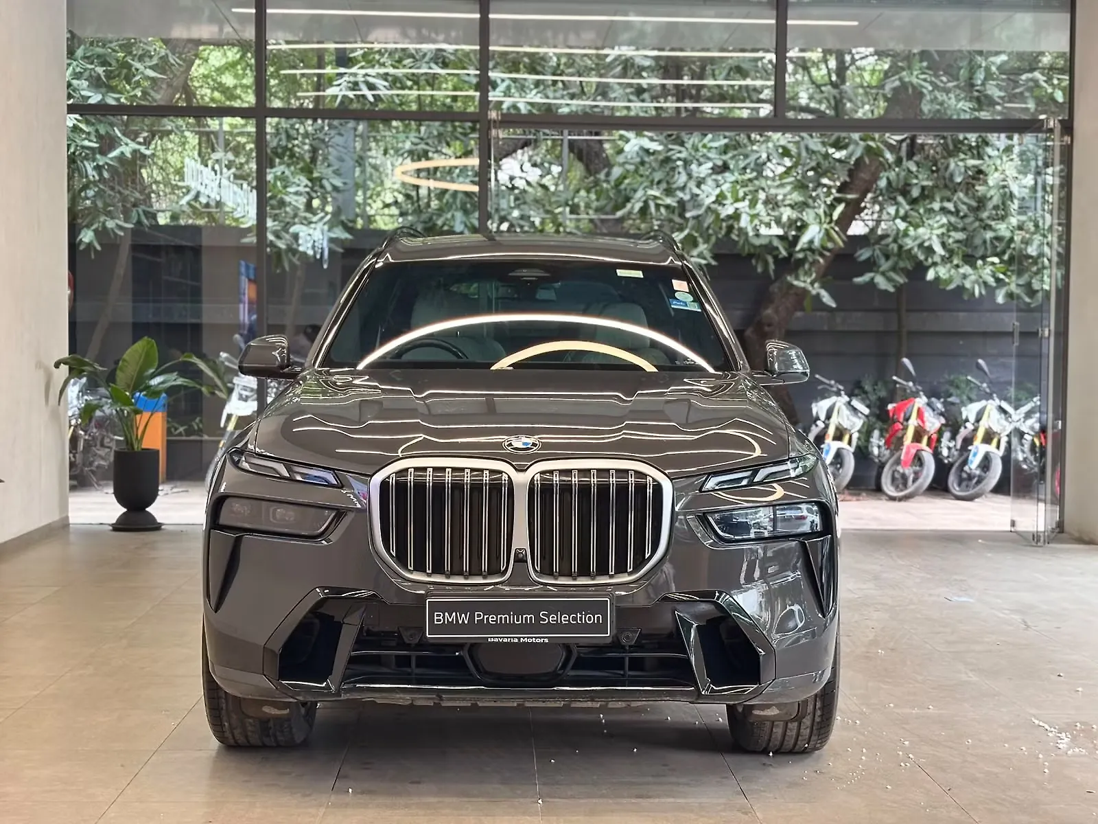 2023 BMW X7 xDrive40i M Sport (Petrol) 1
