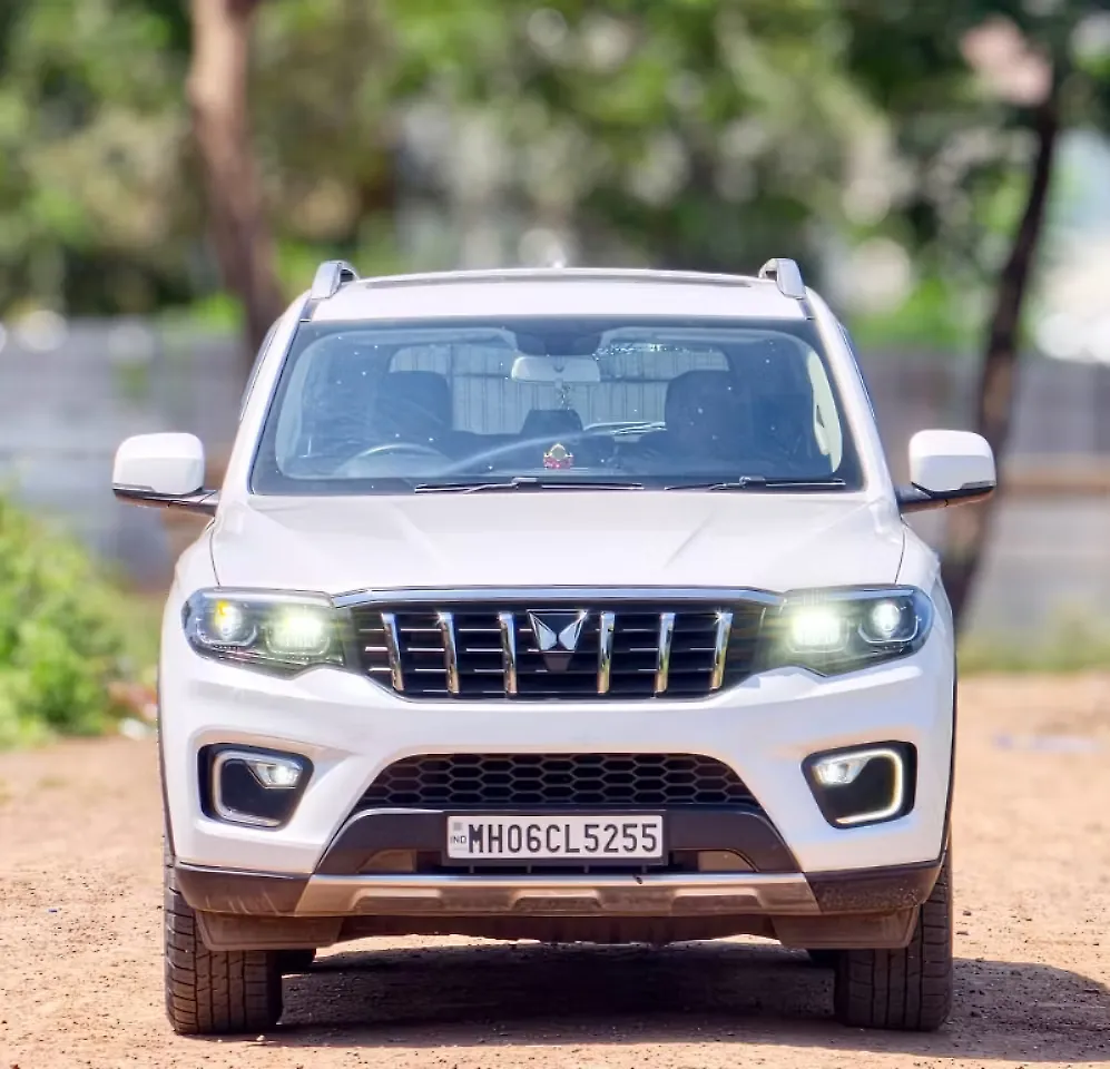 2024 Mahindra Scorpio N Z8 Diesel AT 2WD 7 STR [2023-2024] 1