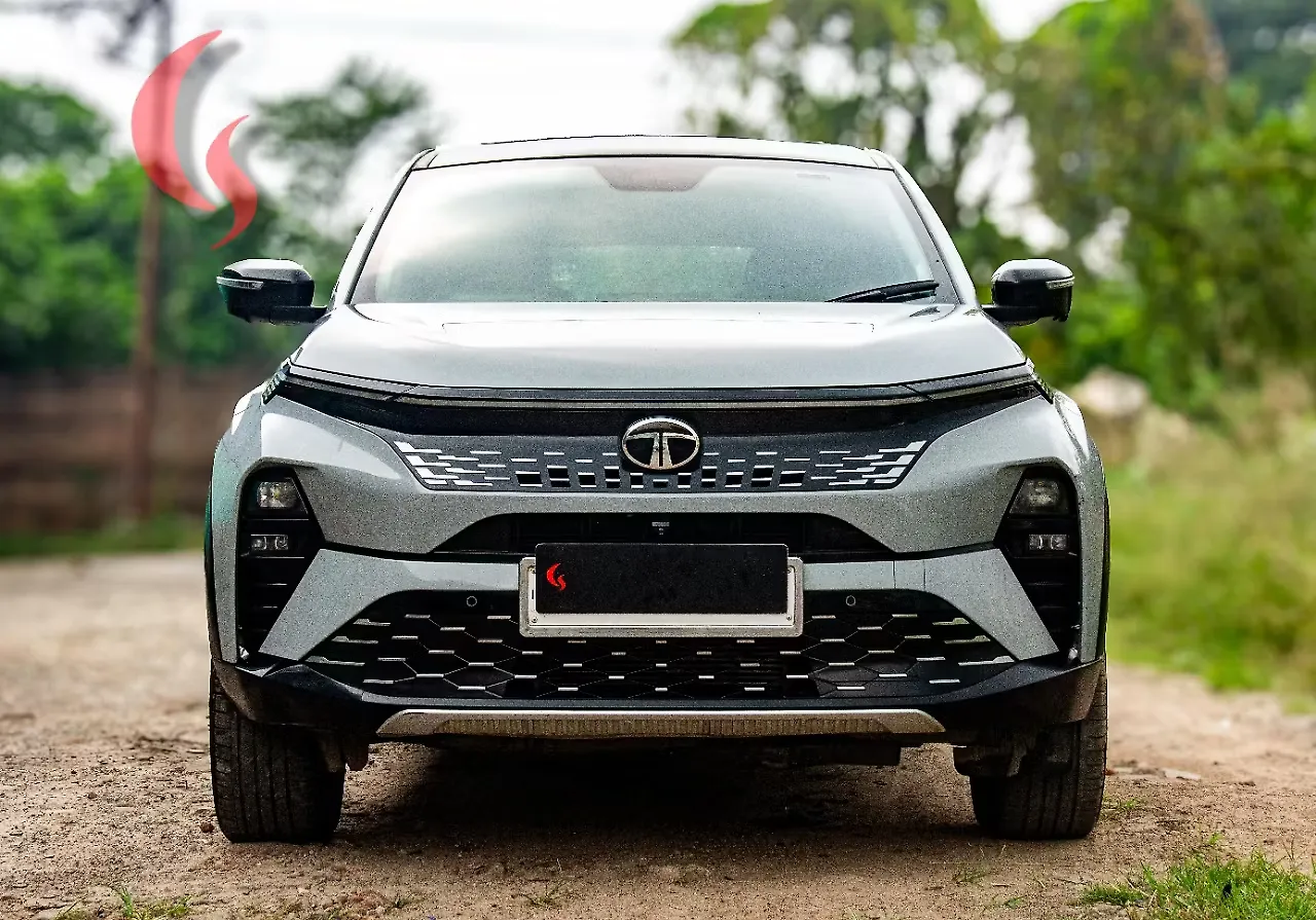2025 Tata Curvv ICE Creative Plus S Diesel 1.5L Turbo Automatic (DCT) Dual Tone 1