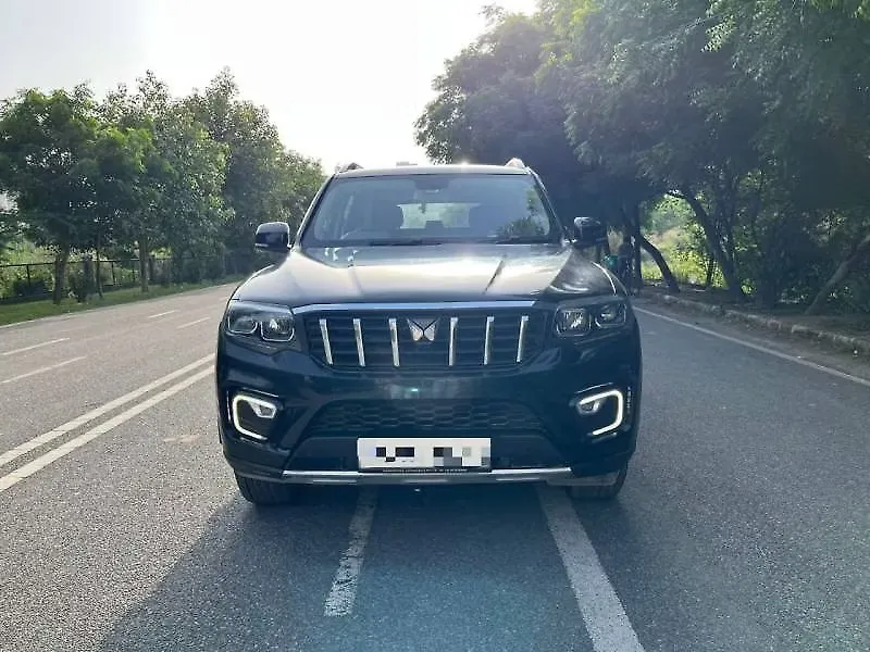 2025 Mahindra Scorpio N Z8 Petrol AT 7 STR 1