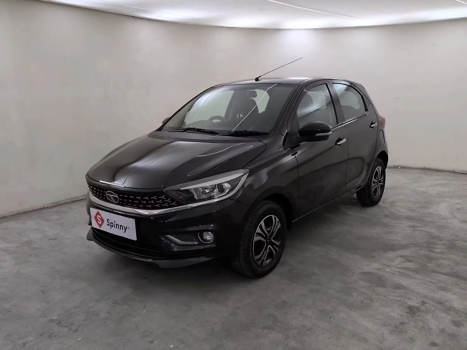 2022 Tata Tiago XZ Plus CNG [2022-2023] 1