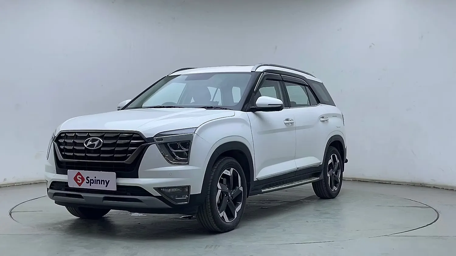 2024 Hyundai Alcazar Signature (O) 7 STR 1.5 Petrol DCT 1