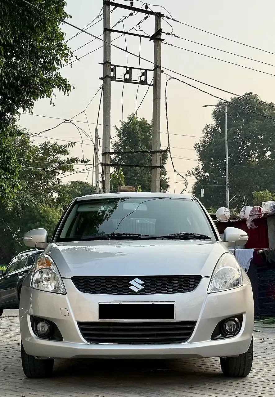 2013 Maruti Suzuki Swift ZXi 1