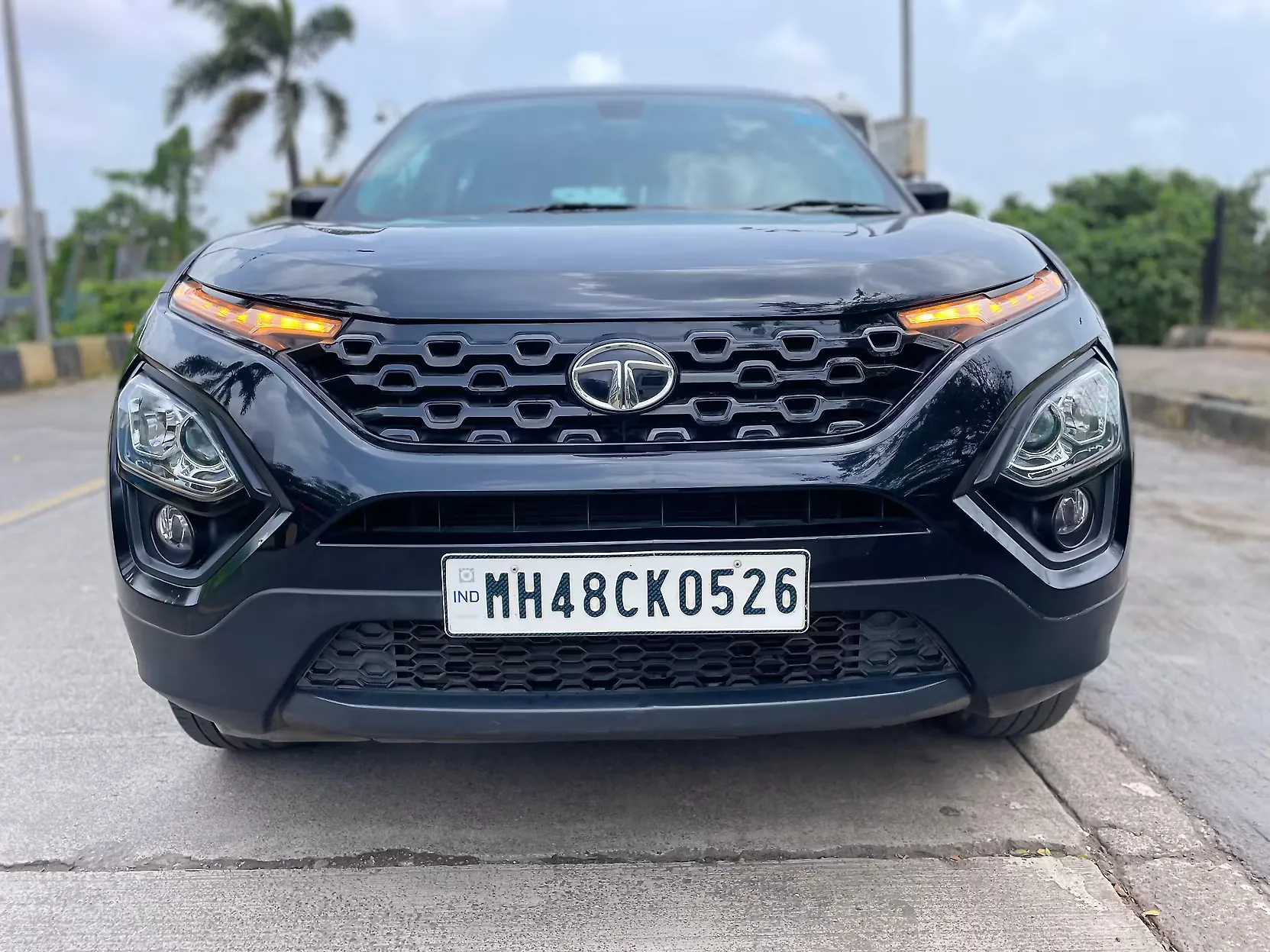 2022 Tata Harrier XTA Plus Dark Edition 1