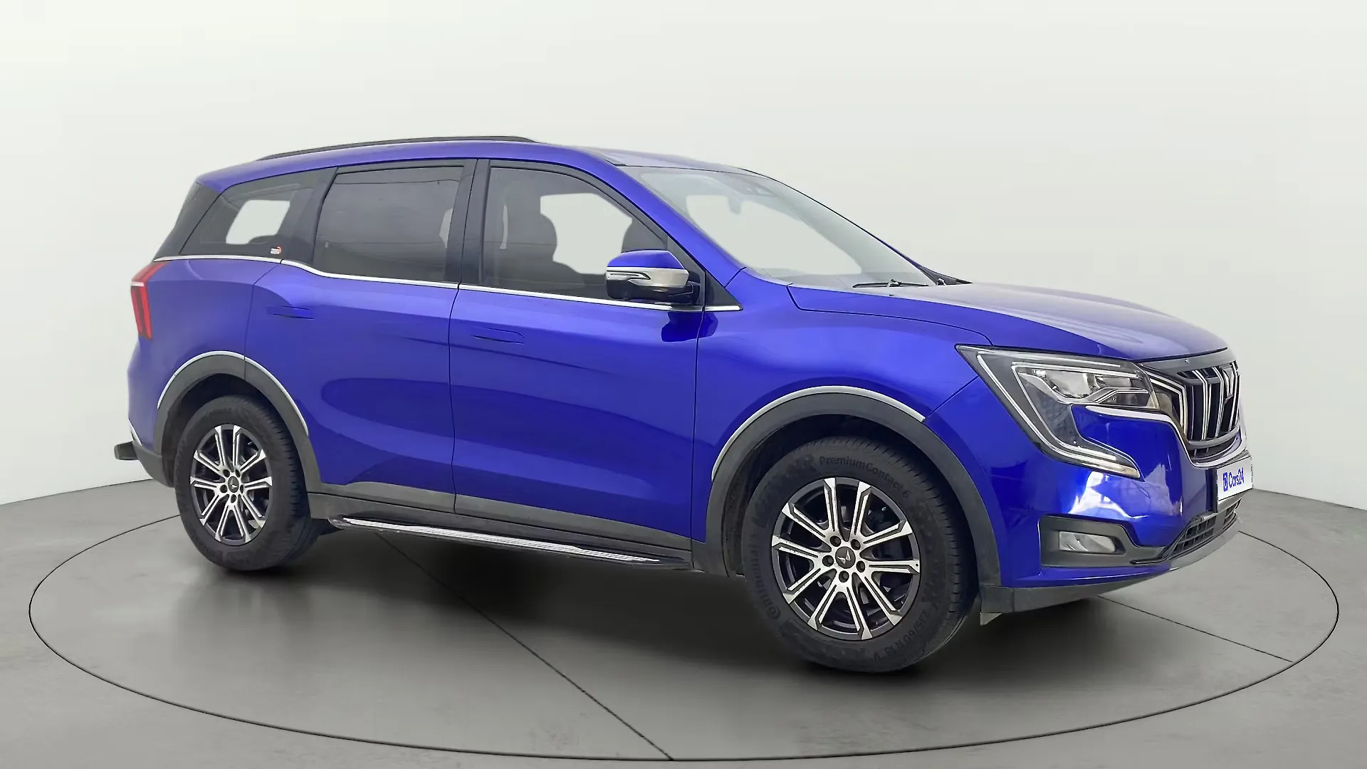 2021 Mahindra XUV700 AX 7 Petrol MT 7 STR [2021] 1