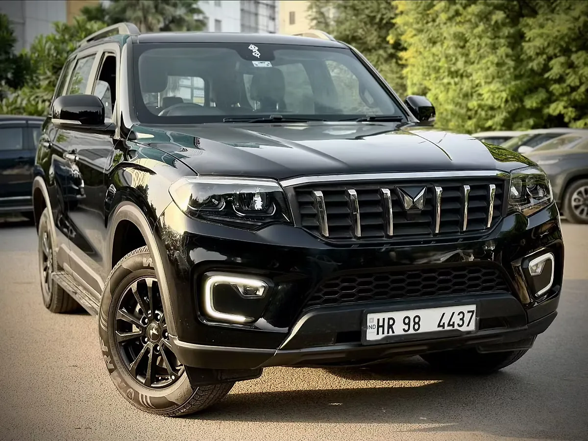 2025 Mahindra Scorpio N Z8 Diesel AT 4WD 7 STR [2022] 1