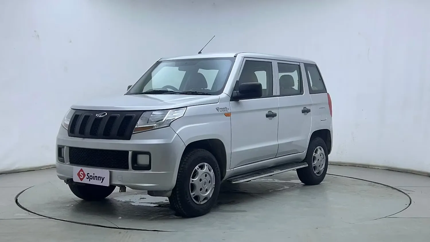 2016 Mahindra TUV300 T4 Plus 1