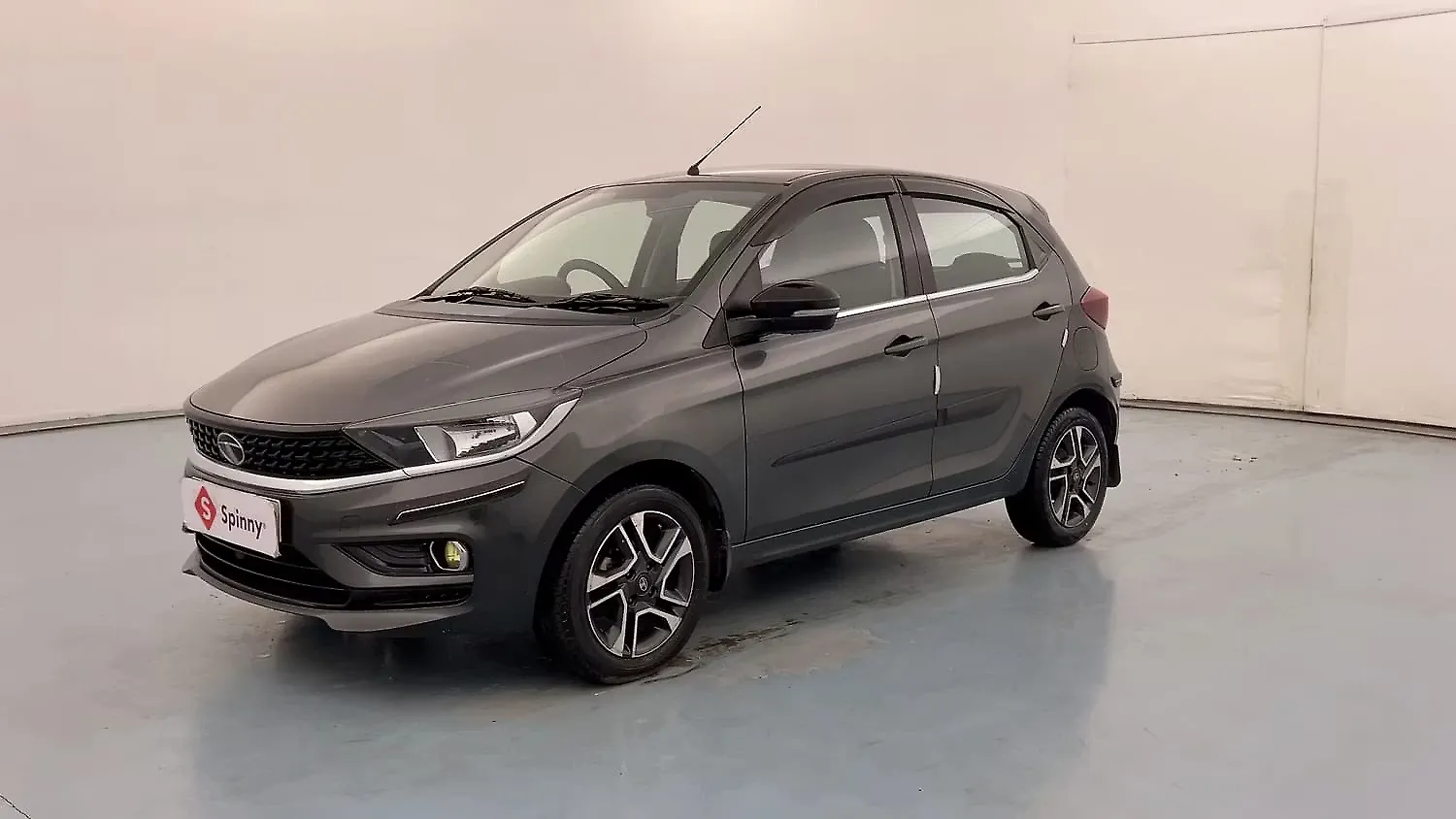 2021 Tata Tiago XZ Plus [2020-2023] 1