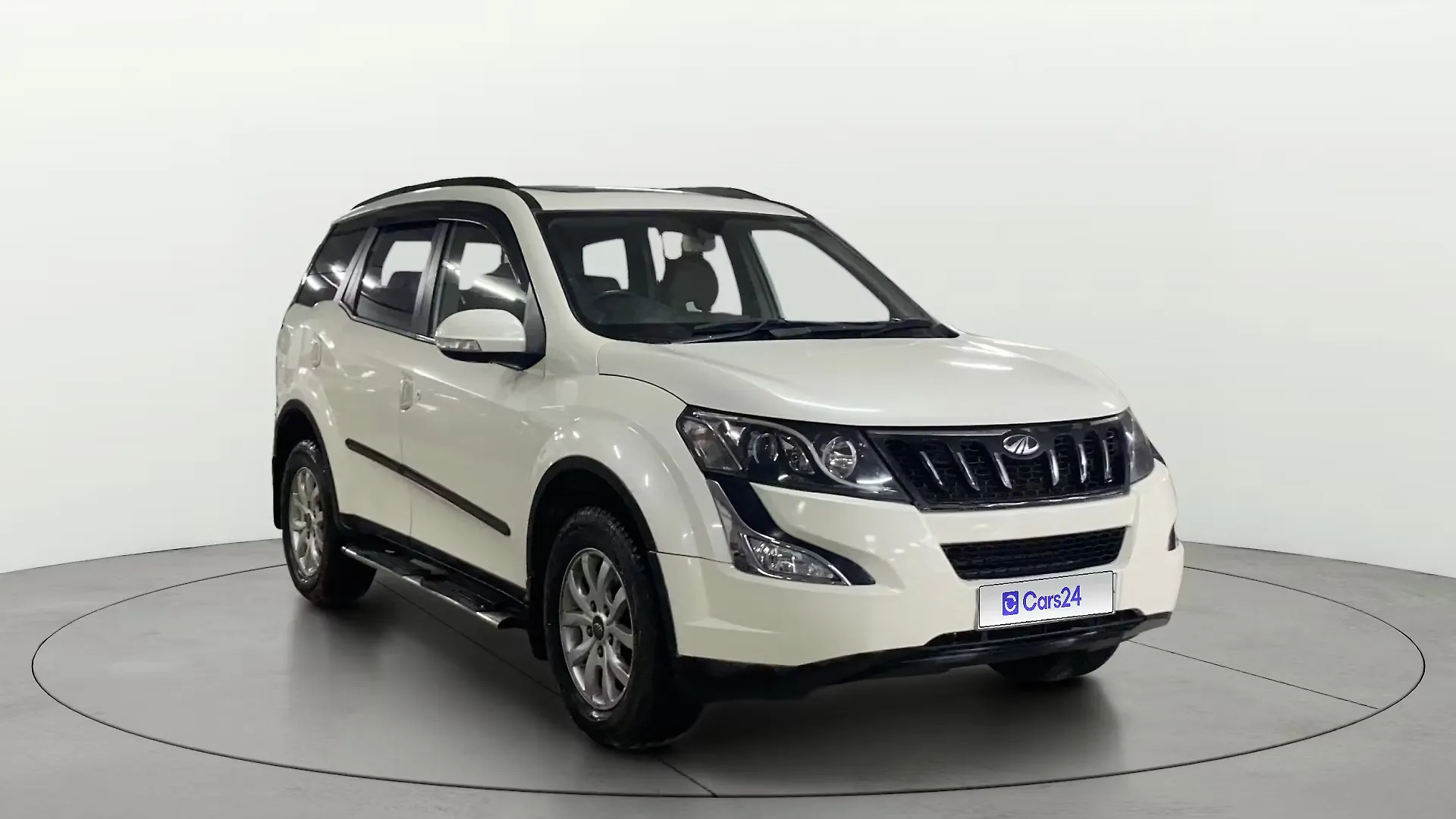 2017 Mahindra XUV500 W10 1.99 1