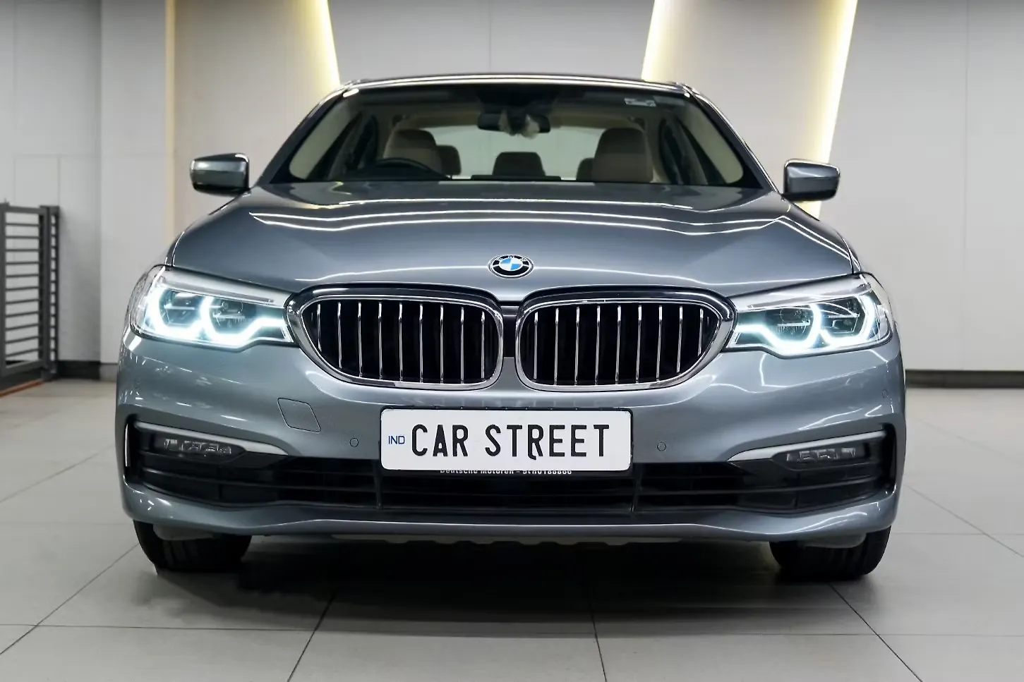 2020 BMW 5-Series 530i M Sport 1
