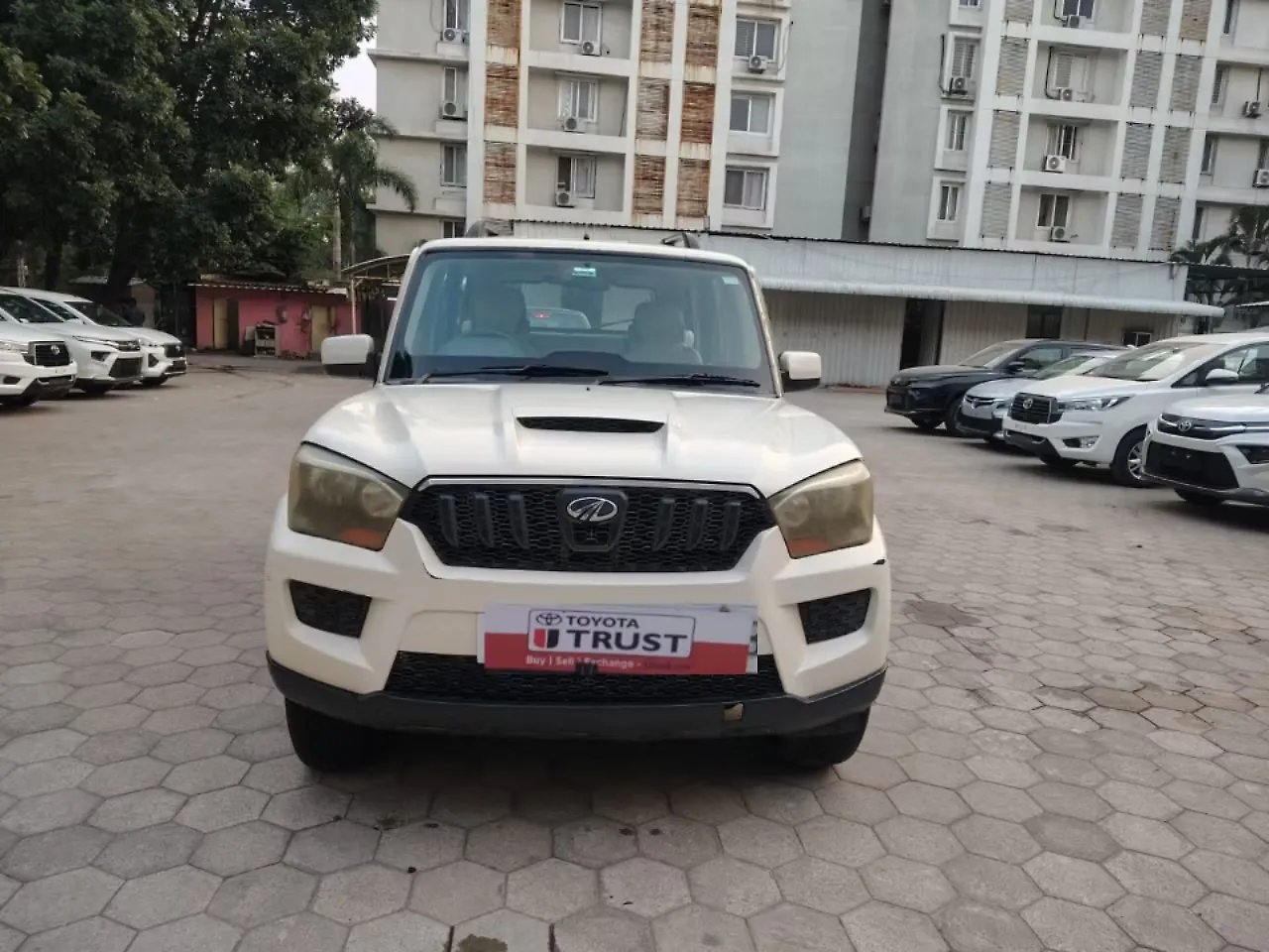 2015 महिंद्रा स्कॉर्पियो s6 प्लस 1