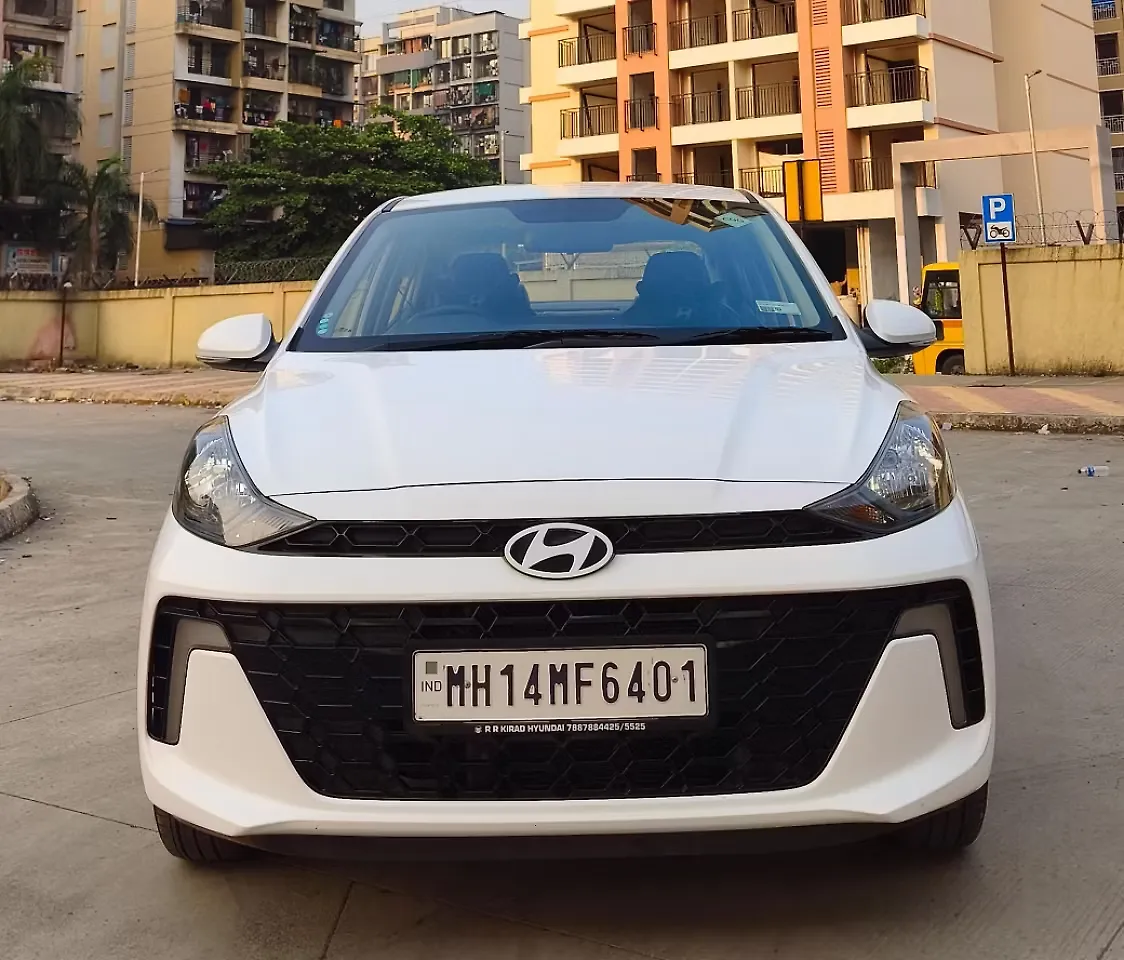 2025 Hyundai Aura SX CNG Manual 1