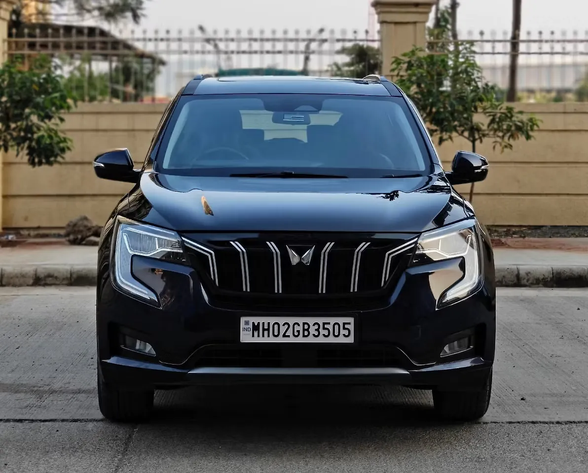 2023 Mahindra XUV700 AX 7 Diesel AT 7 STR [2023-2024] 1