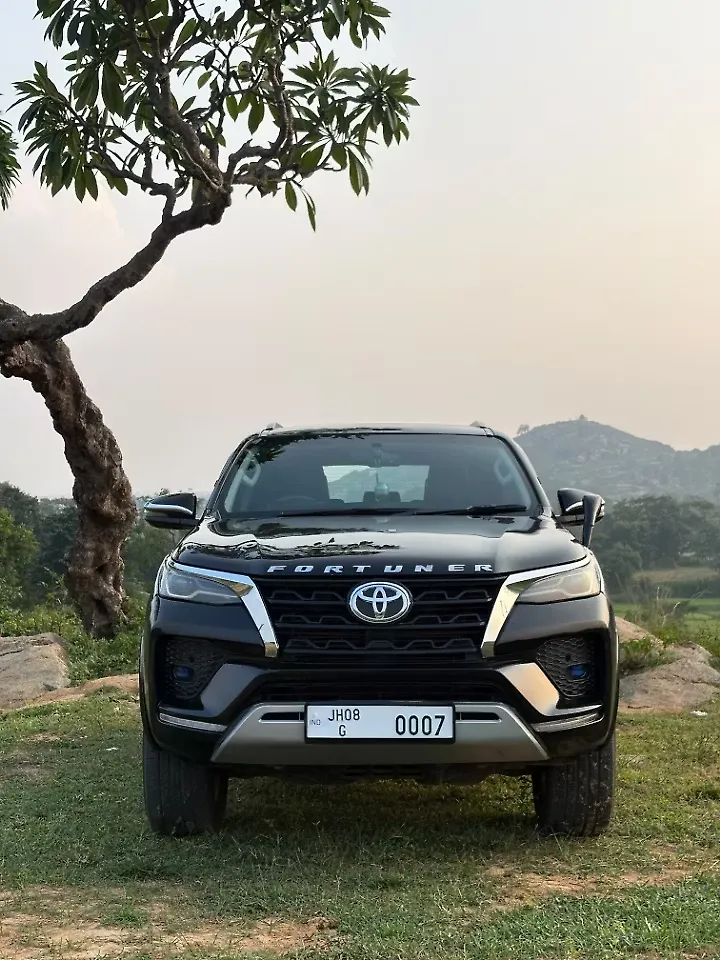 2019 Toyota Fortuner 2.7 4x2 AT [2016-2020] 1
