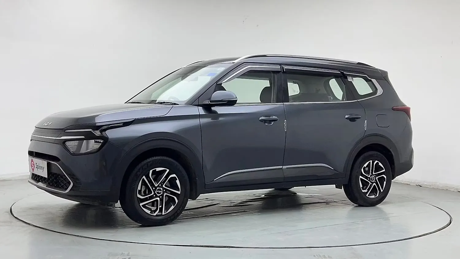 2022 Kia Carens Prestige Plus 1.4 Petrol MT 7 STR 1