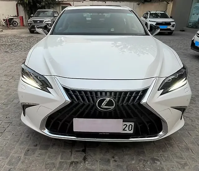 2023 Lexus ES 500e 300h Luxury 1