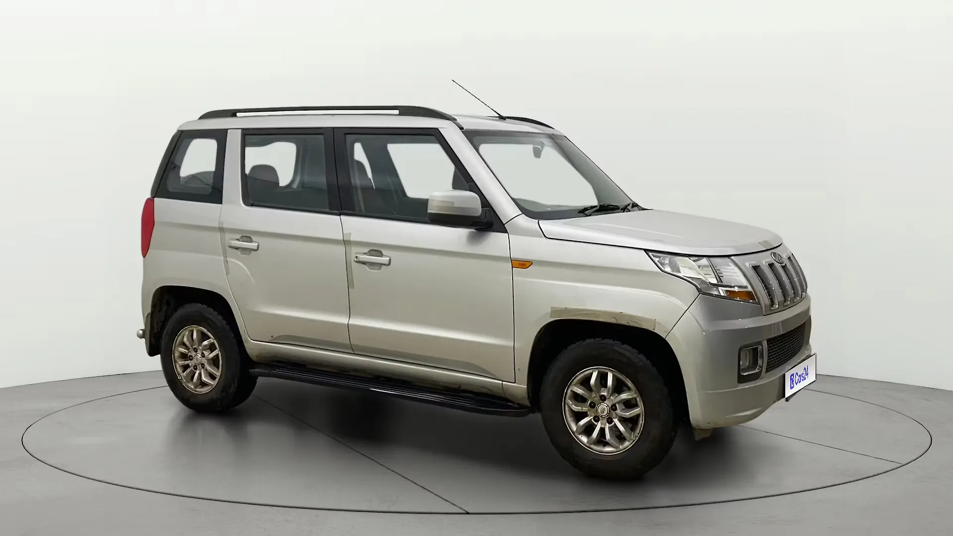 2016 Mahindra TUV300 T8 AMT 1