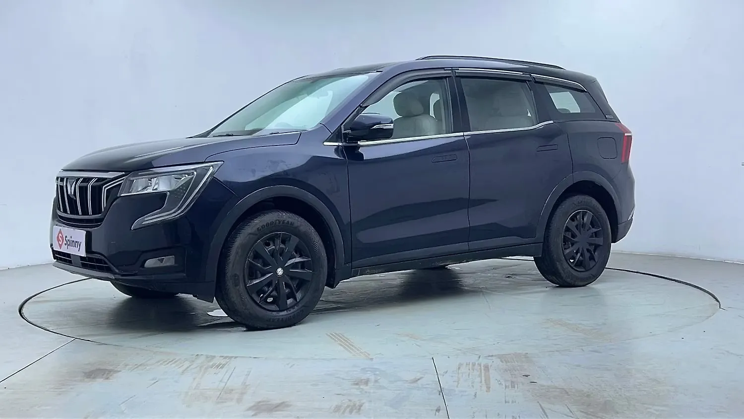 2023 Mahindra XUV700 AX 3 Diesel MT 7 STR [2021] 1