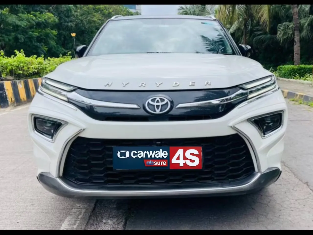 2024 टोयोटा अर्बन क्रूज़र हायराइडर V Hybrid [2023-2025] 1
