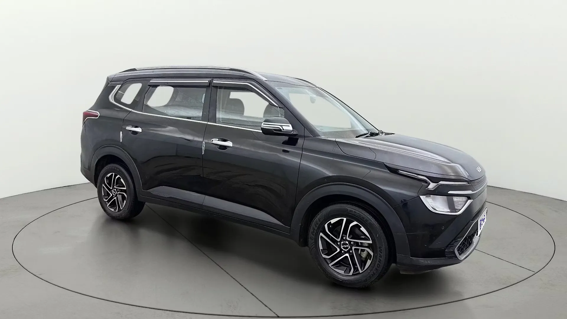 2022 Kia Carens Prestige Plus 1.4 Petrol MT 7 STR 1
