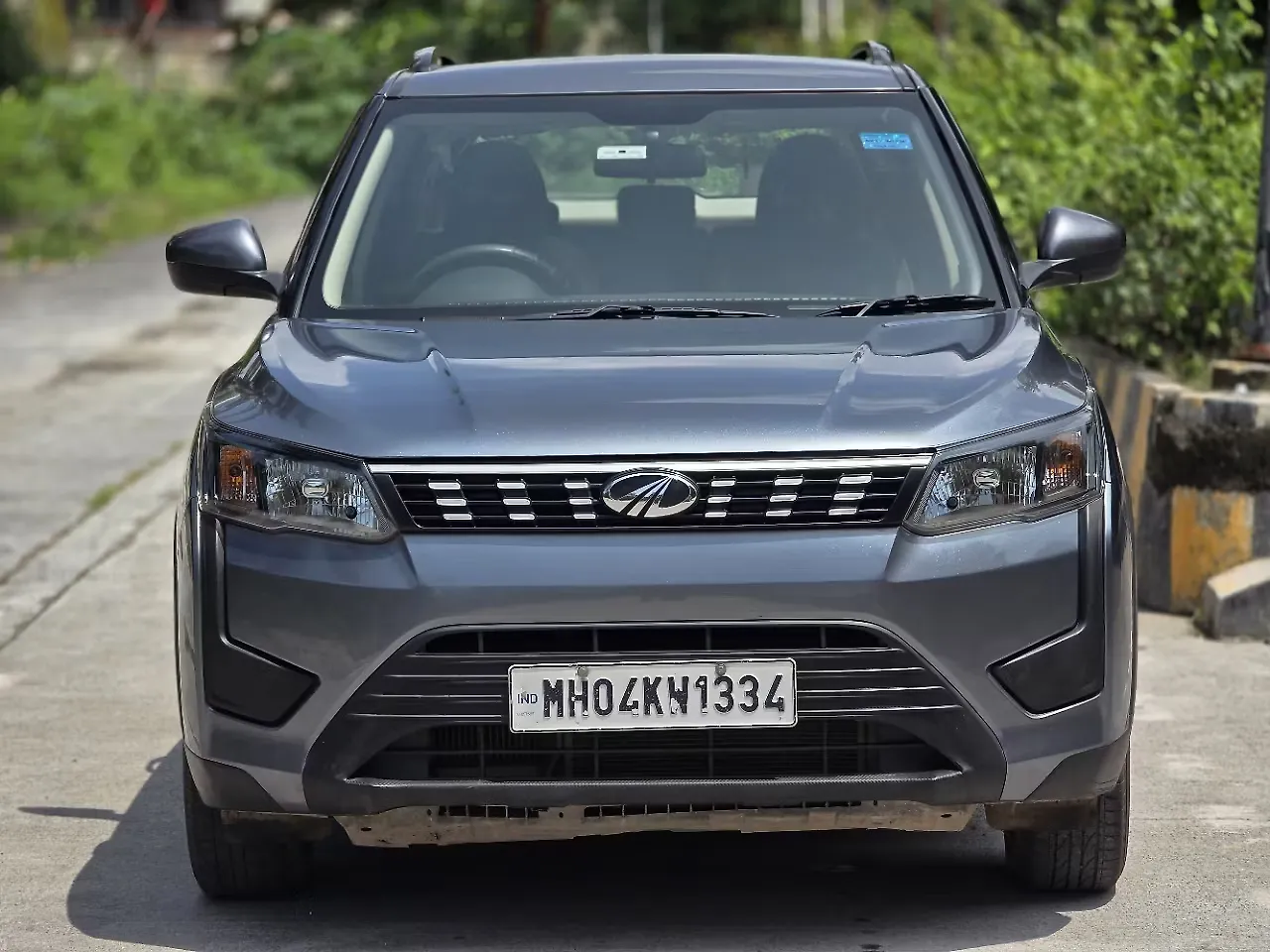 2021 Mahindra XUV300 W6 1.2 Petrol 1