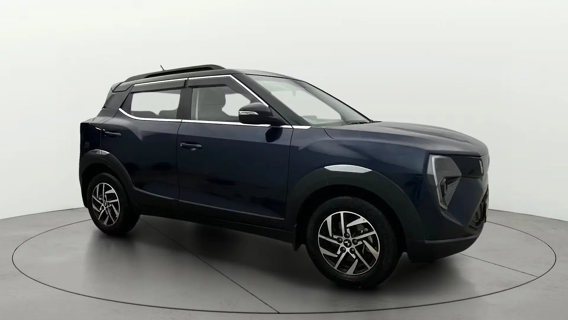 2025 Mahindra XUV 3XO AX5 Diesel 1.5L Turbo Manual 1