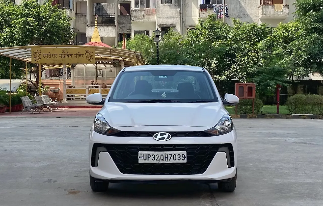 2025 Hyundai Aura SX CNG Manual 1