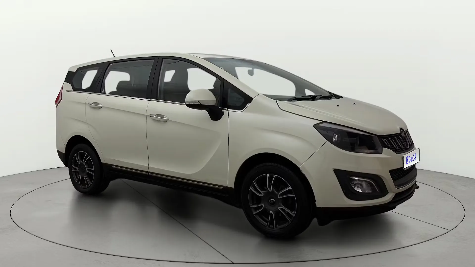 2022 Mahindra Marazzo M6 Plus 8 STR [2020] 1
