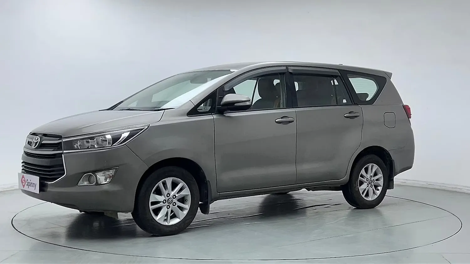 2016 Toyota Innova Crysta 2.4 G 8 STR [2016-2017] 1
