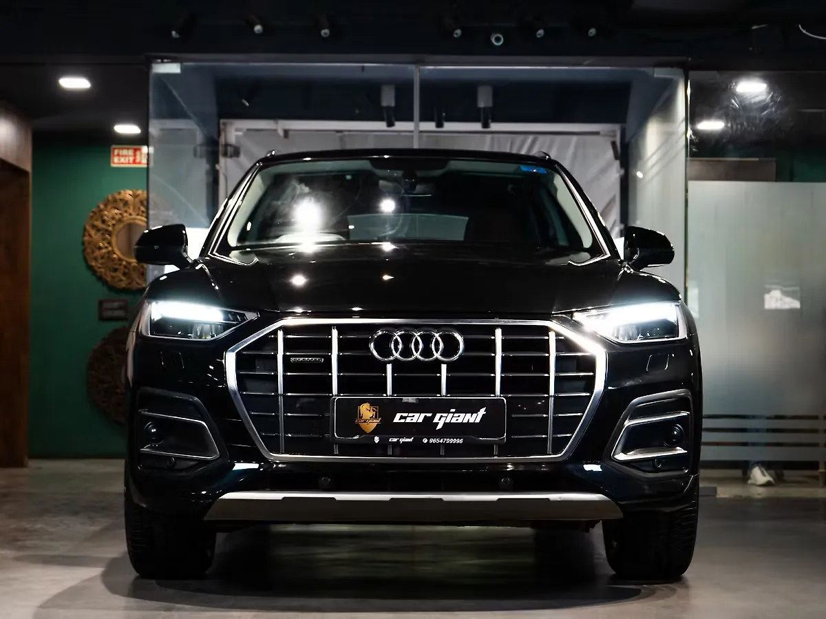 2024 Audi Q5 Technology 45 TFSI [2021-2024] 1