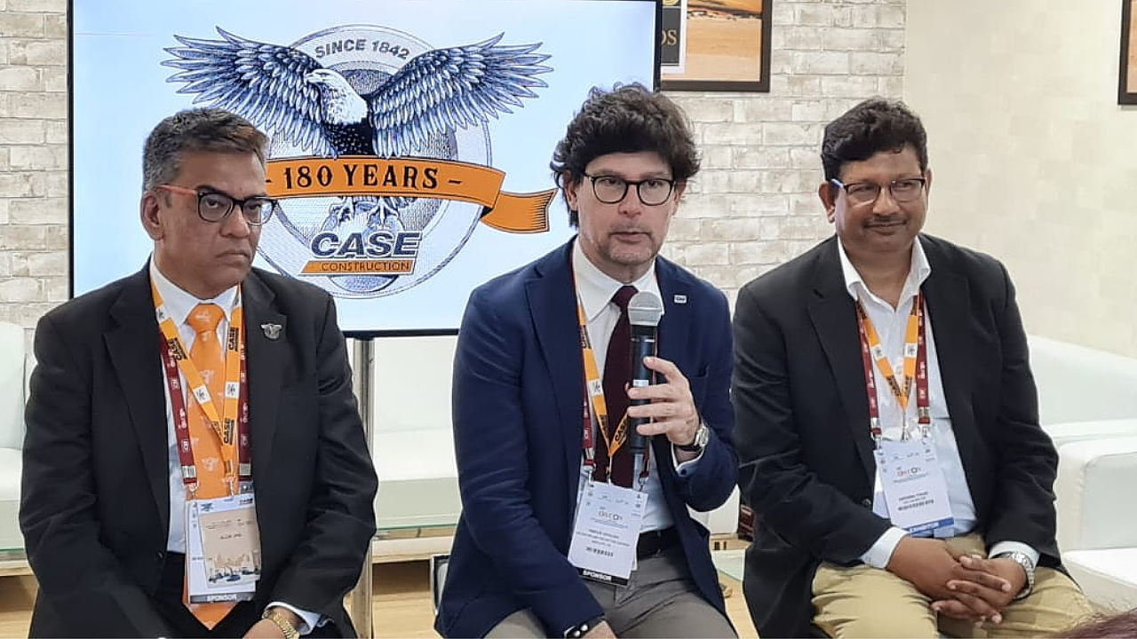 Left - Alok Jha, Director-Sales & Marketing, India & SAARC – CASE Construction Equipment; Center - Fabrizio Cepollina, Vice President, Construction Segment in Africa, Middle East and Asia Pacific AME and APAC, CNH Industrial; Right - Alok Jha, Director-Sales & Marketing, India & SAARC – CASE Construction Equipment