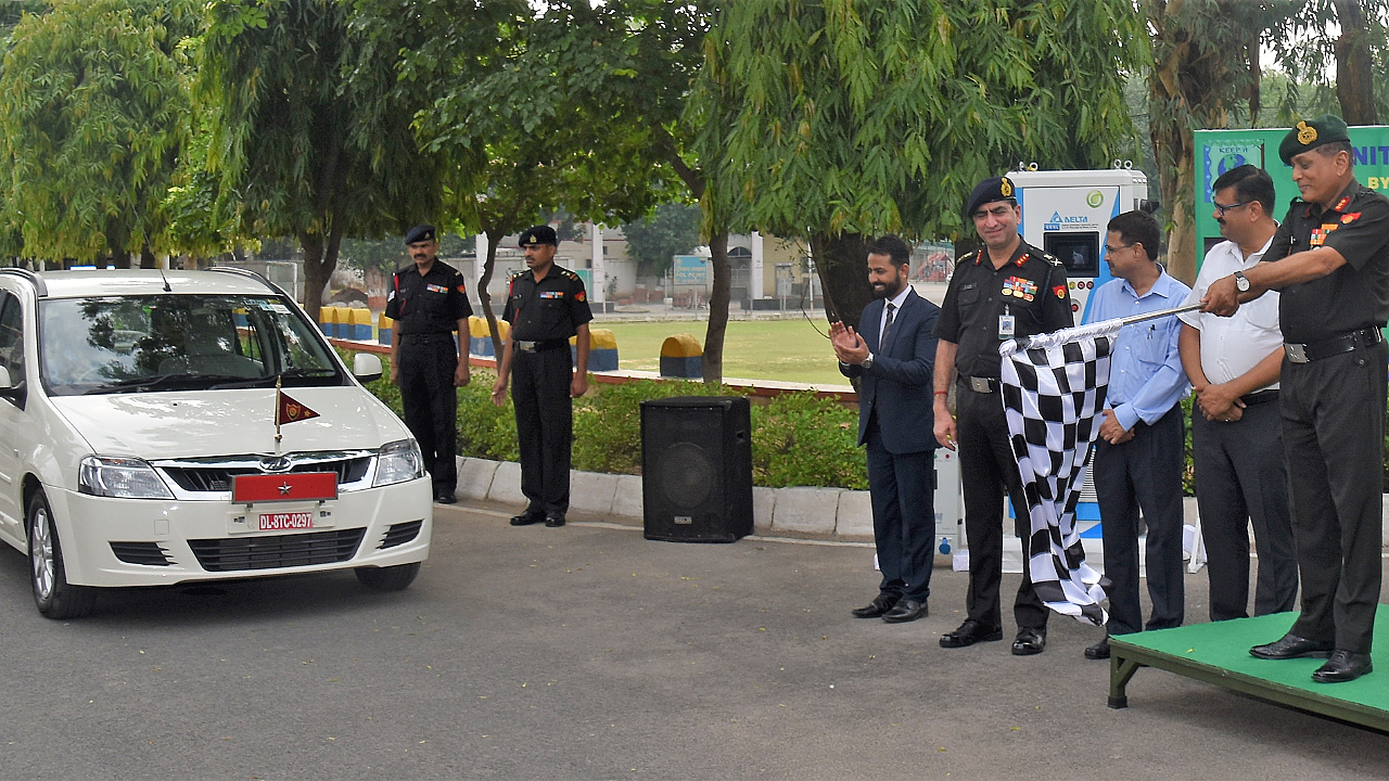 EVs being flagged off