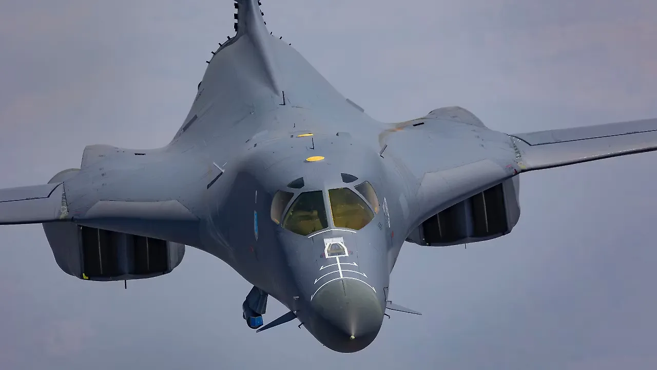 Boeing B-1B Lancer Boeing B-1B Lancer