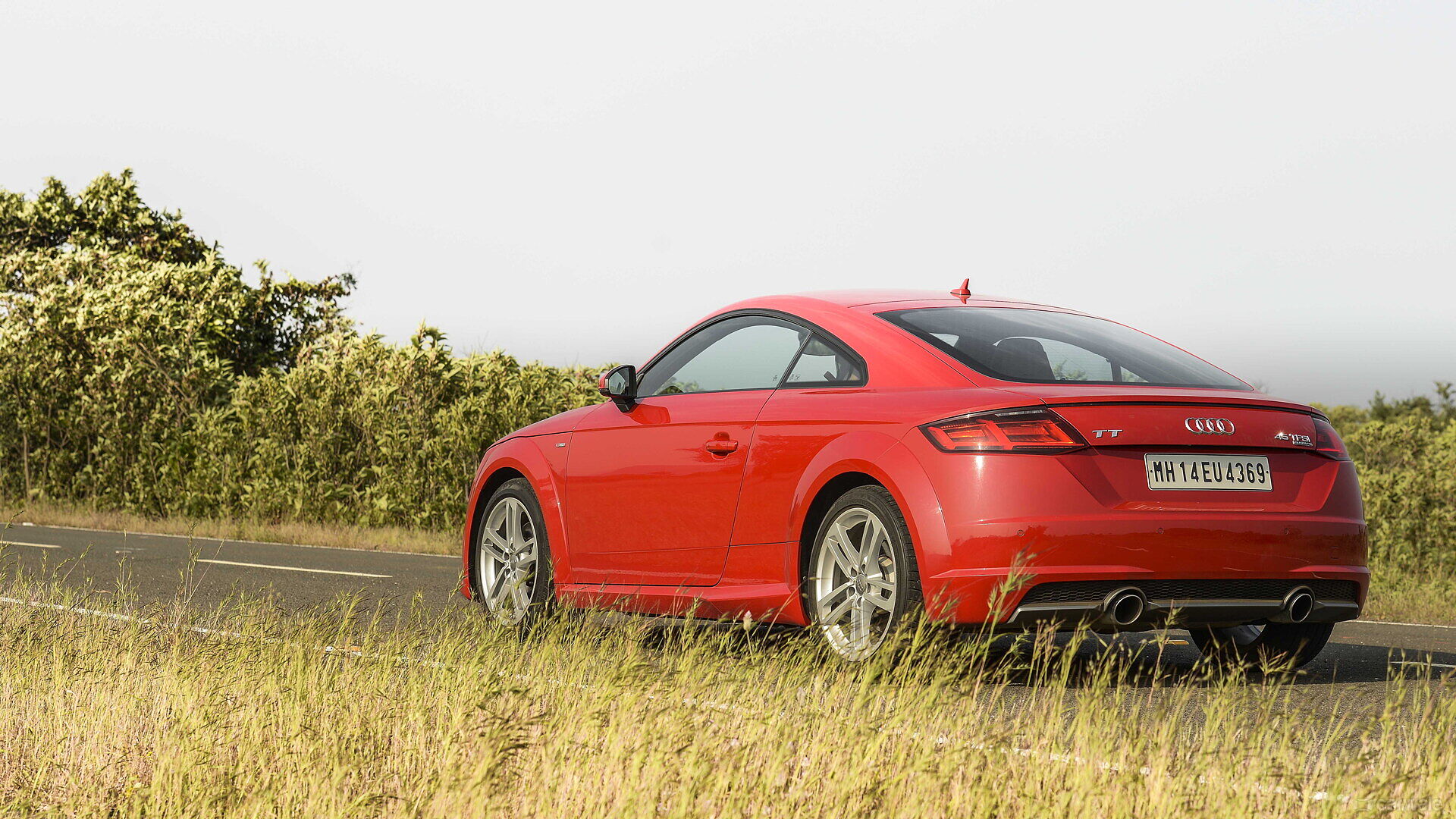 Audi TT Price - Images, Colors & Reviews - CarWale