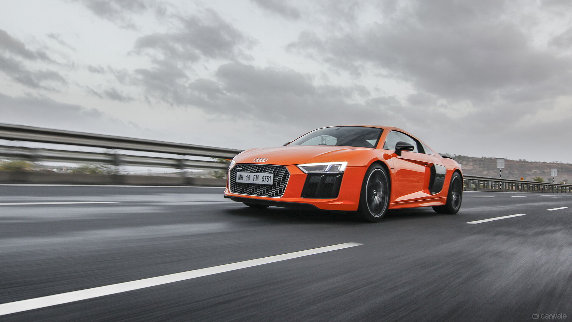 Audi R8 Price - Images, Colors & Reviews - CarWale